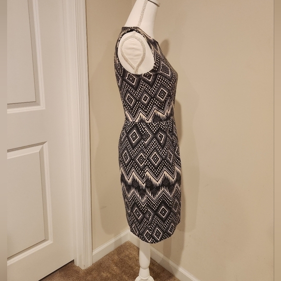J. Crew Tribal Print Gray and Cream Colored Patterned Dress, size 0 - Picture 7 of 16
